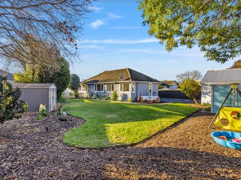 6 Westcott Street, Dallington