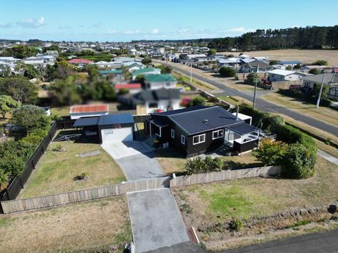 8A Te Awa Street, Foxton Beach