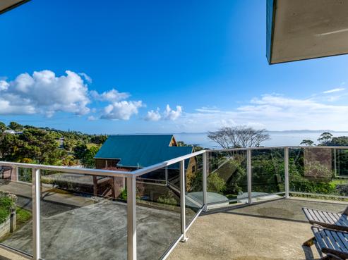 20 Bay View Road, Cable Bay