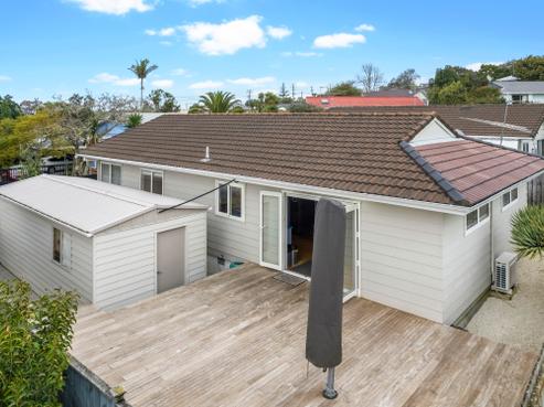 2/140A Hepburn Road, Glendene