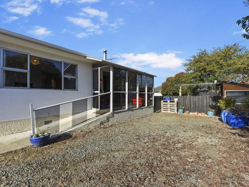 2/103 Parkers Road, Tahunanui