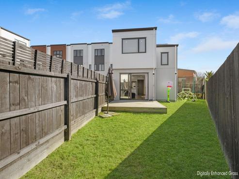 9/3 Abbotleigh Avenue, Te Atatu Peninsula