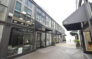 Dockside Opportunity
