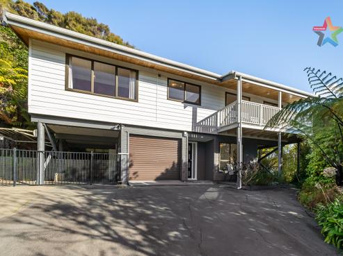 213A Whites Line East, Waiwhetu
