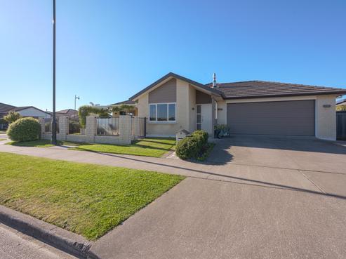 66 Orotu Drive, Poraiti