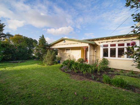 20 Earlsworth Road, Mangere East