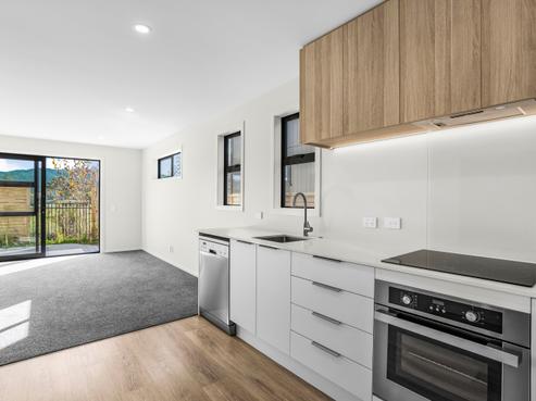 11 The Strand, Wainuiomata