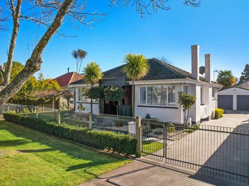 6 Larch Street, Victoria