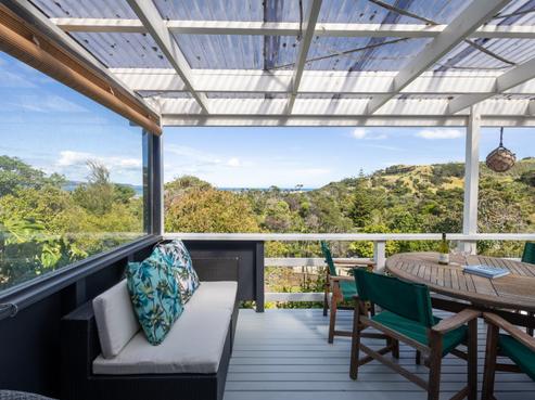 6569 Pouto Road, Pouto