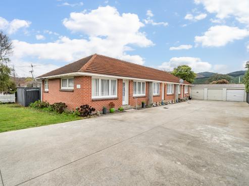 34 Heretaunga Square, Silverstream