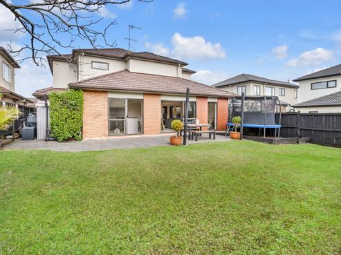 4 Bridgefield Crescent, Flat Bush