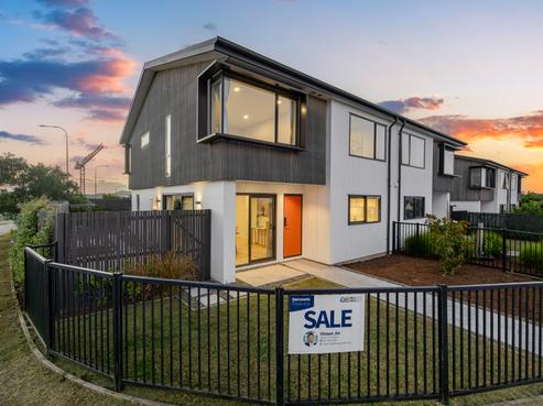 2 James McLeod Way, Silverdale