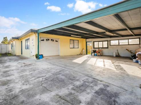 2/13 Gray Avenue, Mangere East