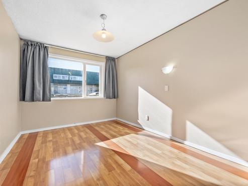 2/35 Campbell Terrace, Petone