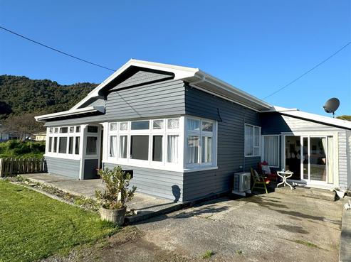 9 Newcastle Street, Cobden