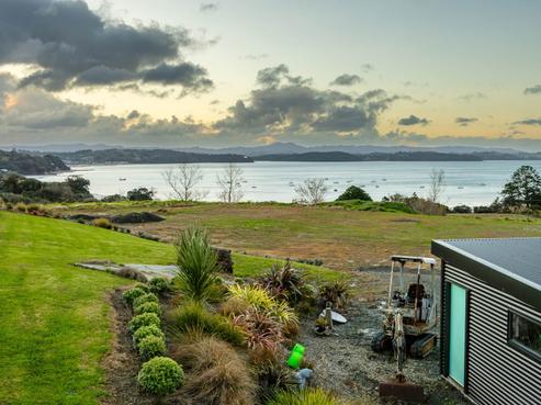 25 Sophia Road, Mahurangi East