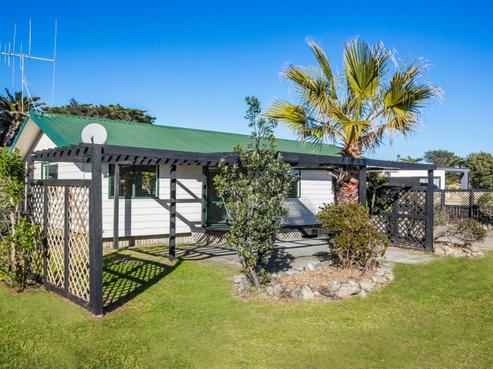 16B Karaka Street, Otaki Beach