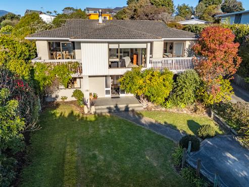 36 Queens Road, Waikanae Beach