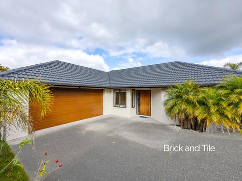 6 Lough Derg Place, Pinehill