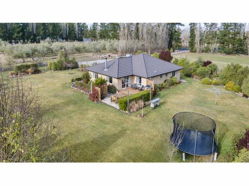 40 Priors Road, Fernside