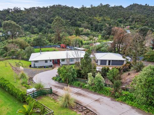 9C Valder Place, Waiomu