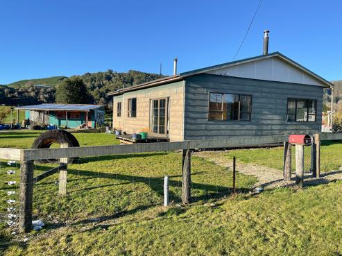 13 Main Street, Reefton