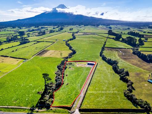 1592 Opunake Road, Manaia