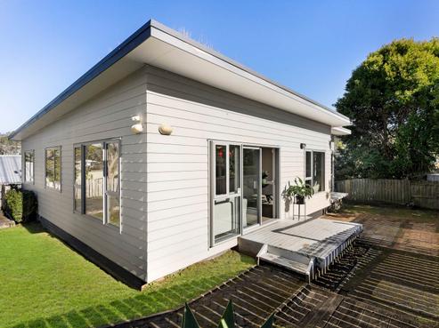17A Tallington Crescent, Torbay