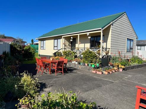 6 Jodie Place, Flat Bush