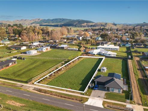 18 White Road, Otane