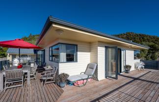 33 Turangitukua Terrace, Whareroa