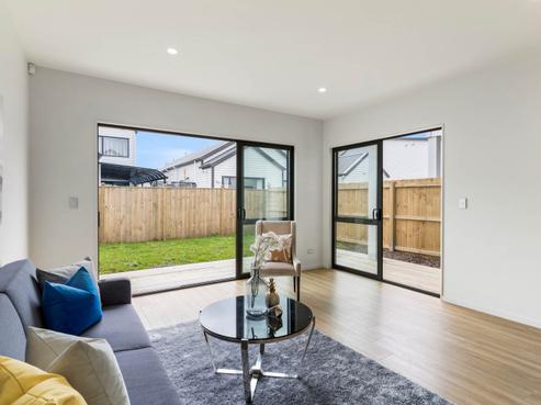 17 John Burns Road, Takanini