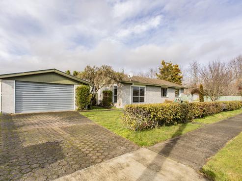2 Montgomery Street, Cheviot