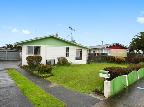 108 Saxbys Road, Deanwell