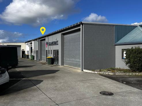 4F Manga Road, Silverdale
