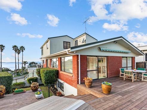 56 Churchill Road, Murrays Bay