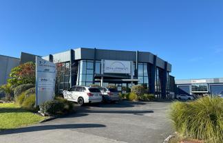 Road front premium office