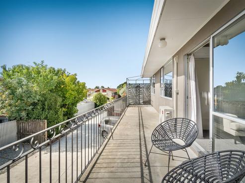 2/33 Northfield Road, Casebrook