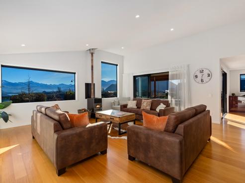 2 Clutha Place, Wanaka