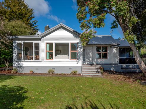 25 Lewis Road, Lynmore