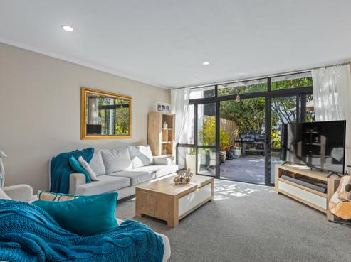 15/61A Birkdale Road, Birkdale