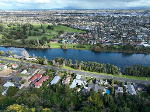 1076A River Road, Queenwood