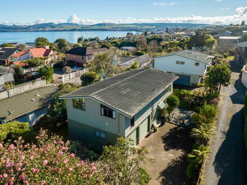 2/48 Harvey Street, Waipahihi