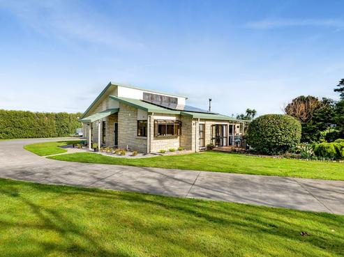 2227 Skeet Road, Manaia