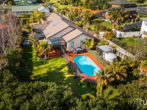 13 Hobie Court, West Harbour