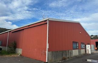 Simple warehousing solution