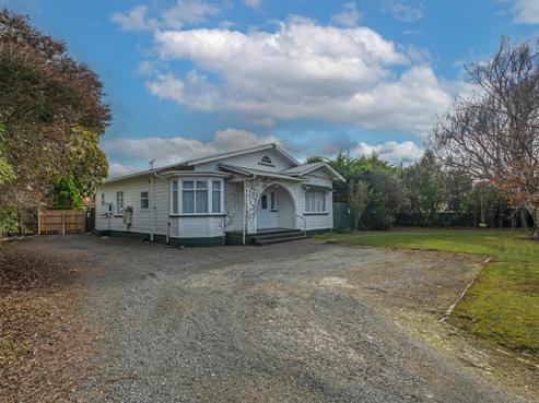 16 Lyon Street, Marton