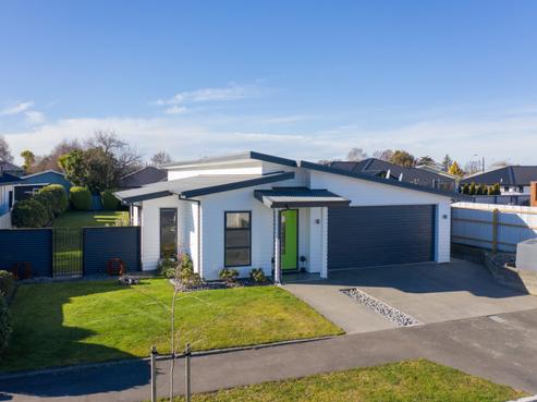 6 Woodham Drive, Allenton