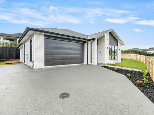 10 Rongoa Maori Way, Pukekohe