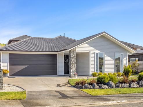 12 Urumaraki Avenue, Helensville